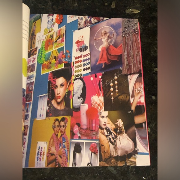 The Sparkle Factory Book & 2 Tarina Tarantino Black Heart Stretch Bracelets - Picture 12 of 16